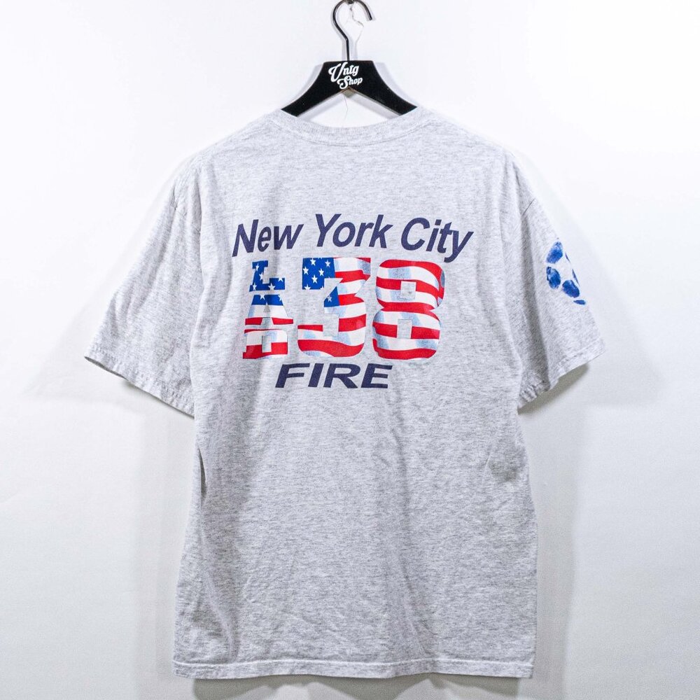 New York City Fire Ladder 38 Brooklyn FDNY T-Shirt Large Y2K NYC